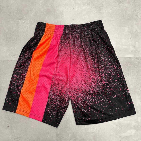 Mitchell & Ness Miami Heat Floridians shorts - Picture 2 of 6